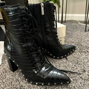 Black Heel boots